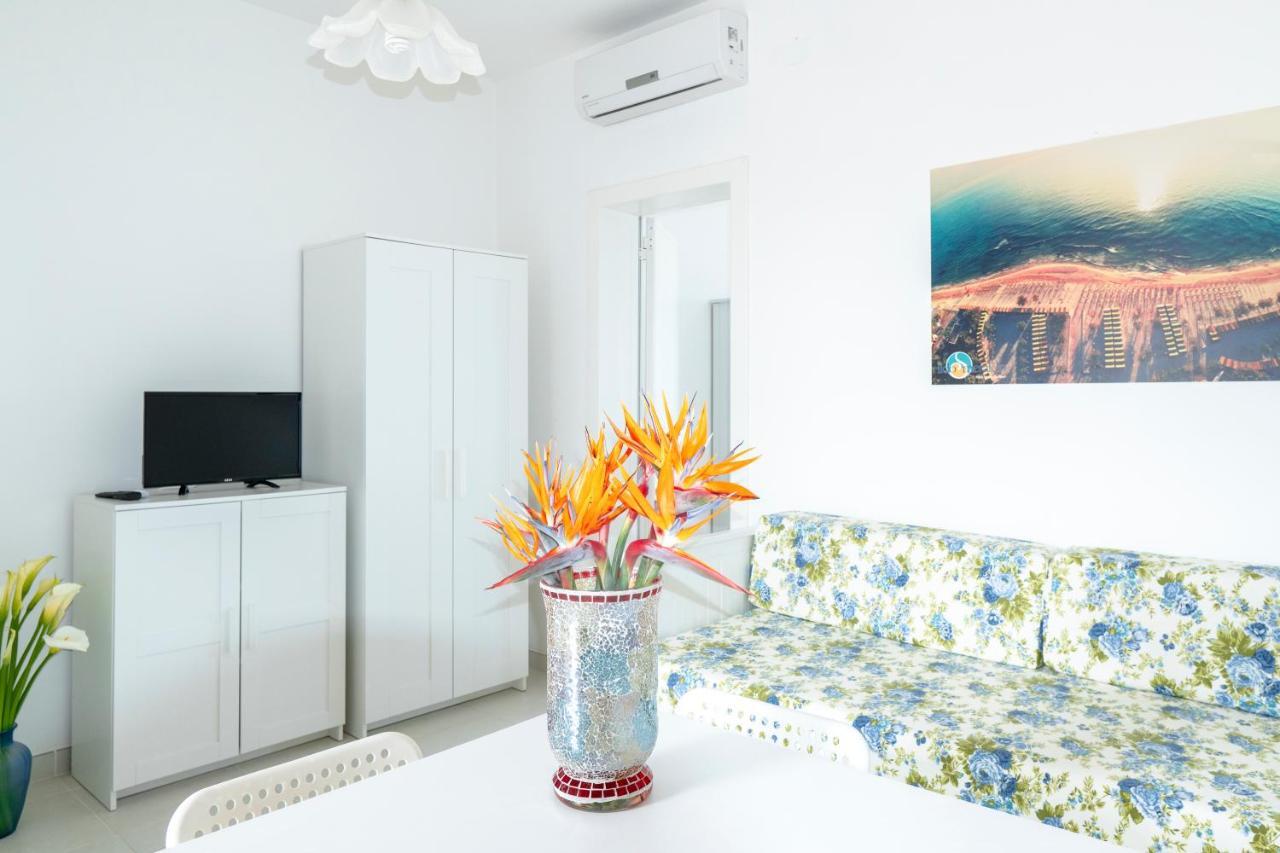 Centro Vacanze Lido Smeraldo Frigole Dış mekan fotoğraf
