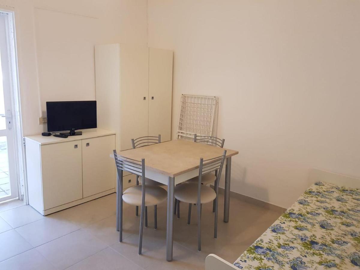 Centro Vacanze Lido Smeraldo Frigole Dış mekan fotoğraf